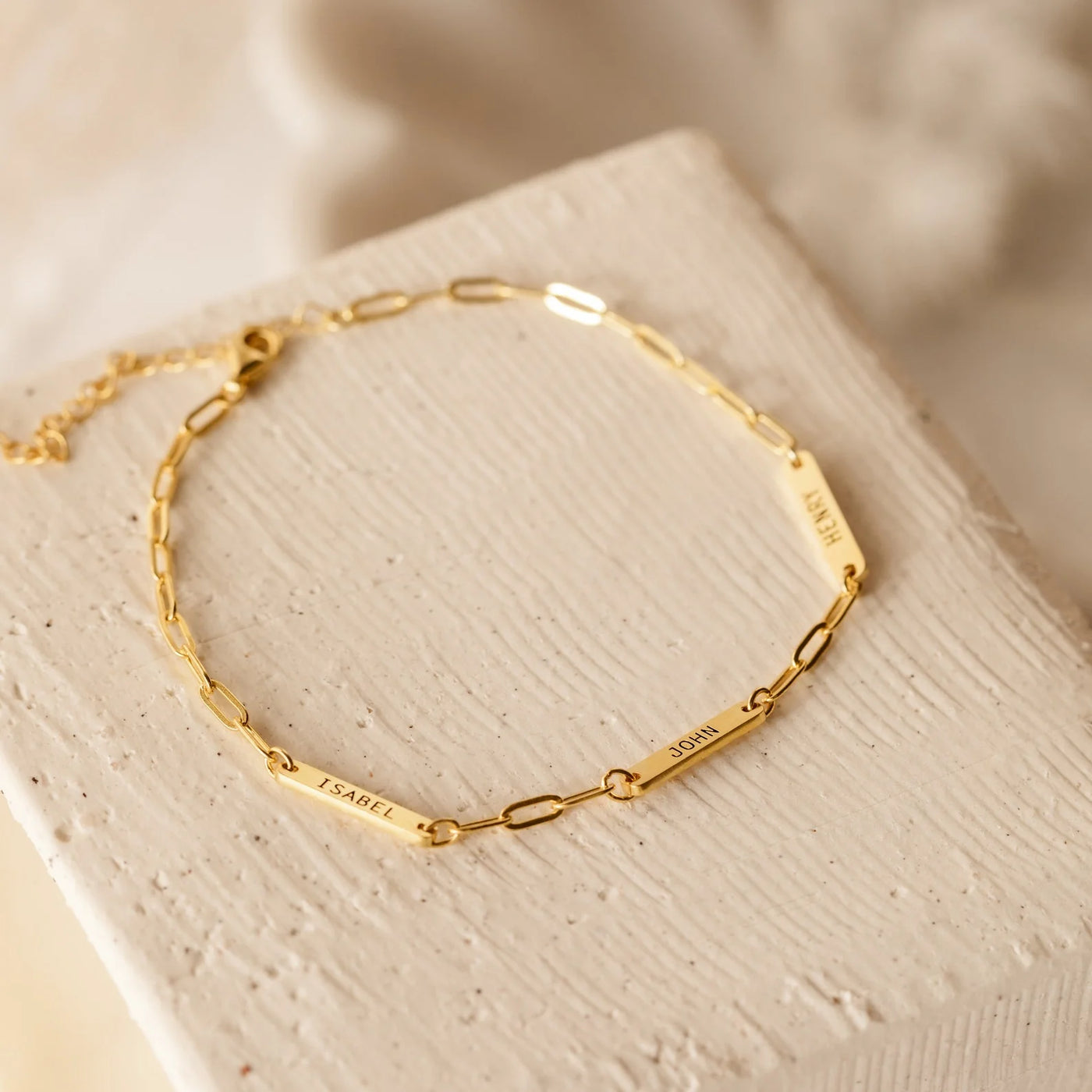 Ketting graveren - Jouw ketting met naam | Custom Love Sieraden Ketting graveren - Jouw ketting met naam | Custom Love Sieraden