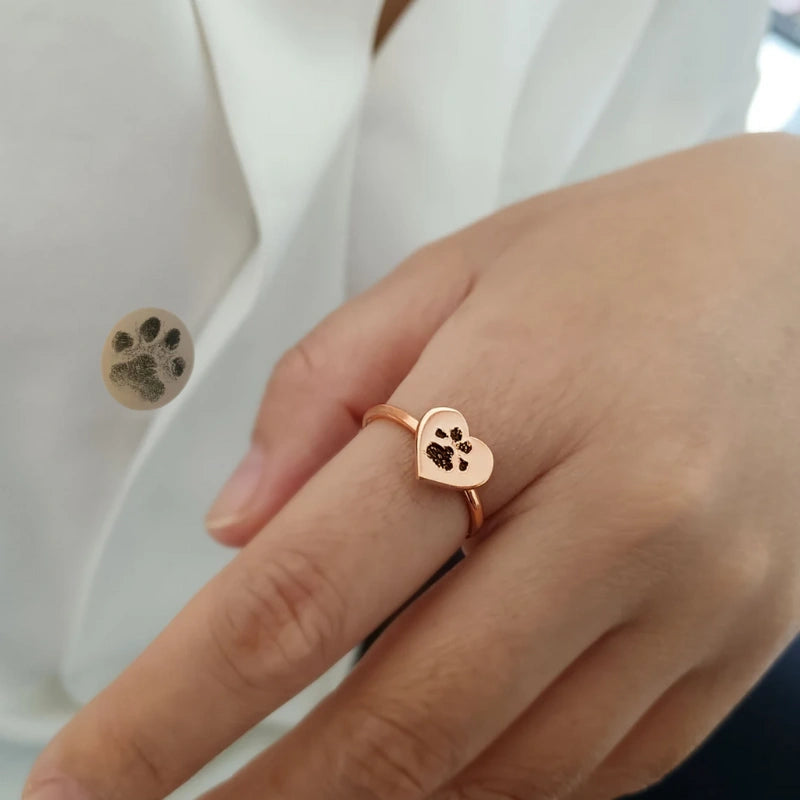 Gepersonaliseerde Hartvormige Ring Met Pootafdruk - Cadeaus Voor Haar