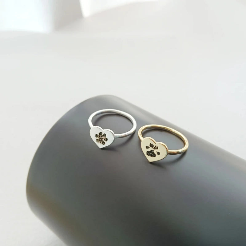 Gepersonaliseerde Hartvormige Ring Met Pootafdruk - Cadeaus Voor Haar