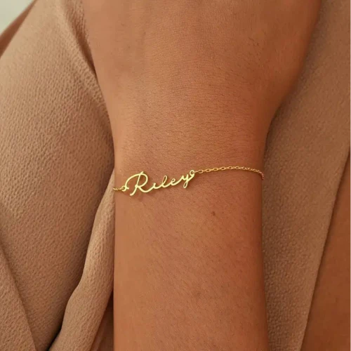 Gepersonaliseerde Naam Armband met Cursief Detail