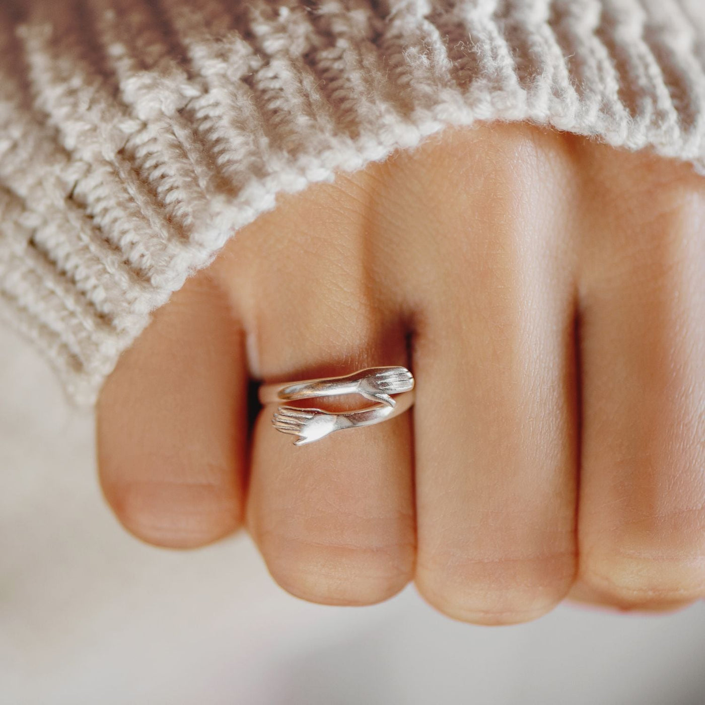 Silver Hug Ring - CustomLove.nl