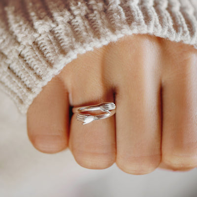 Silver Hug Ring - CustomLove.nl